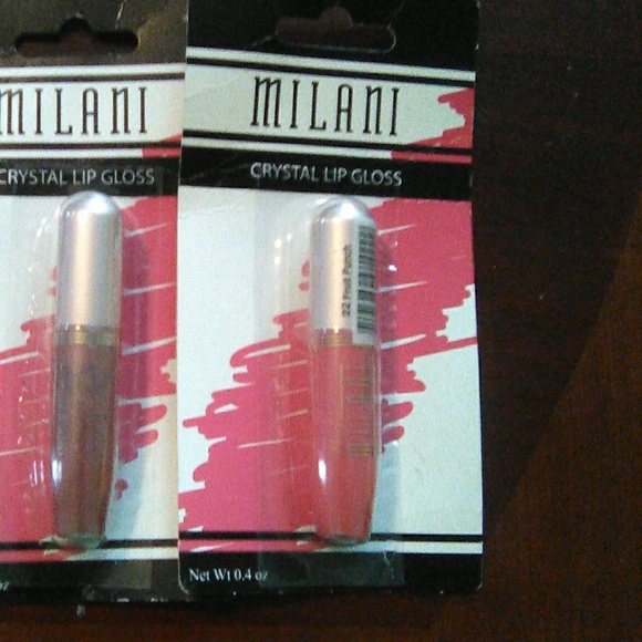 Cosmetic - Picture 2 of 6